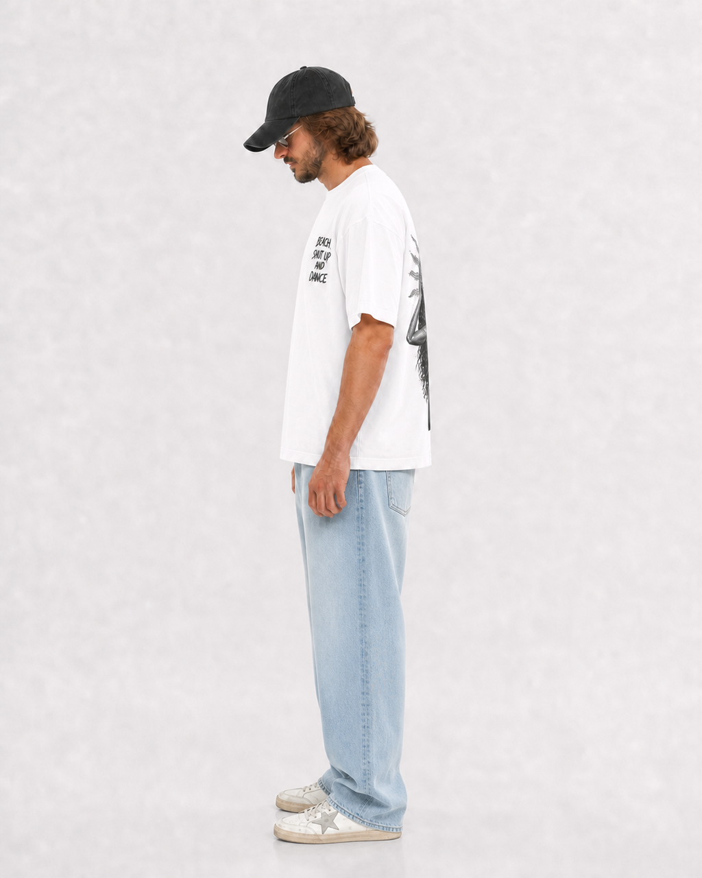 Camiseta blanca DEIPARII, perfil