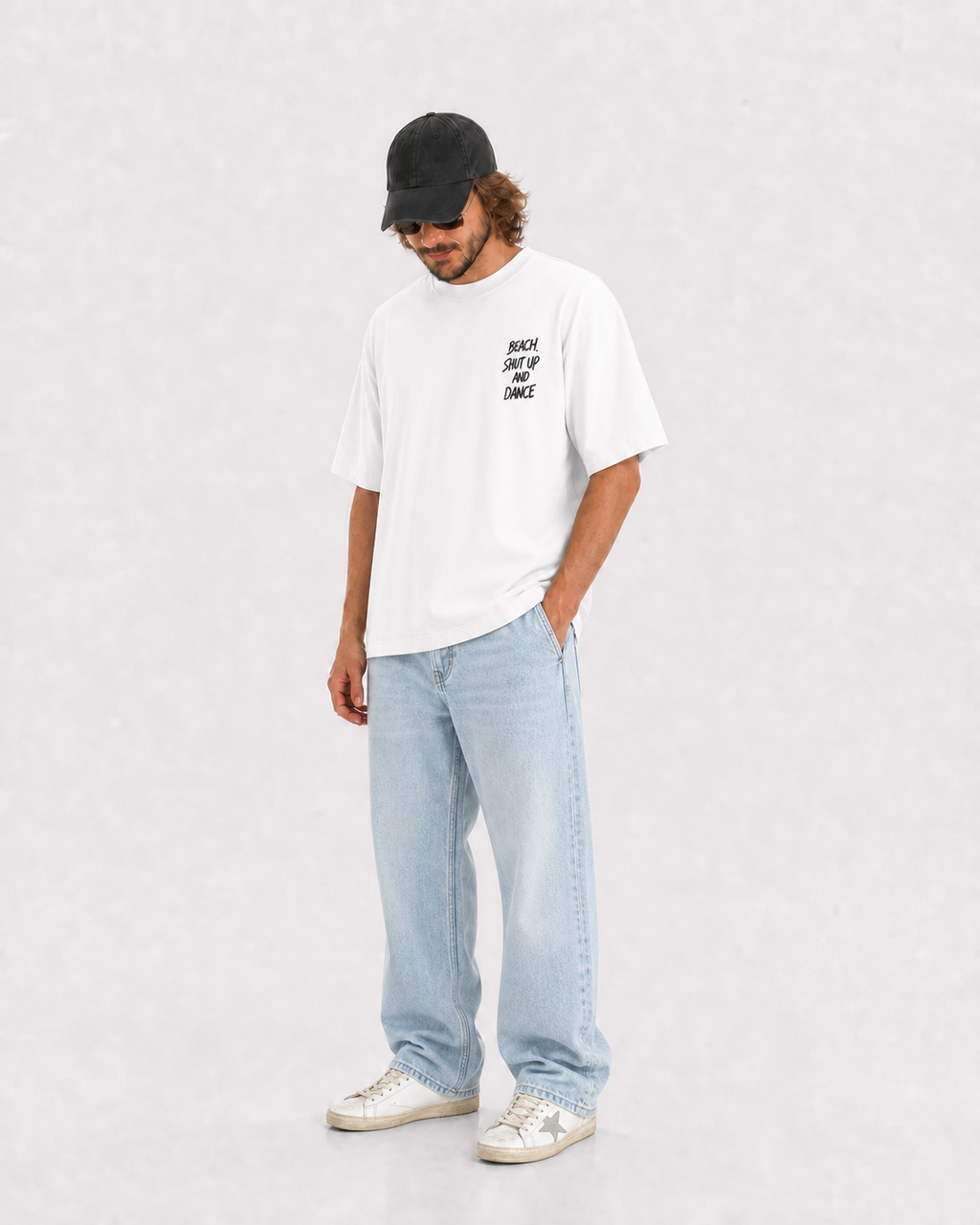 Camiseta blanca DEIPARII, frente tres cuartos